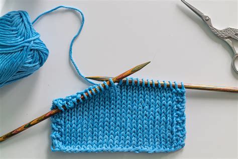 Dec 28, 2018 · To knit stockinette stitch on two flat needles, cast on any number of stitches. Row 1 (right side): Knit all stitches. Row 2 (wrong side): Purl all stitches. Repeat these two rows until the knitting measures the length you like. Here’s a tip: instead of remembering that row 1 is all knit stitches and row 2 is all purl stitches, just remember ... 